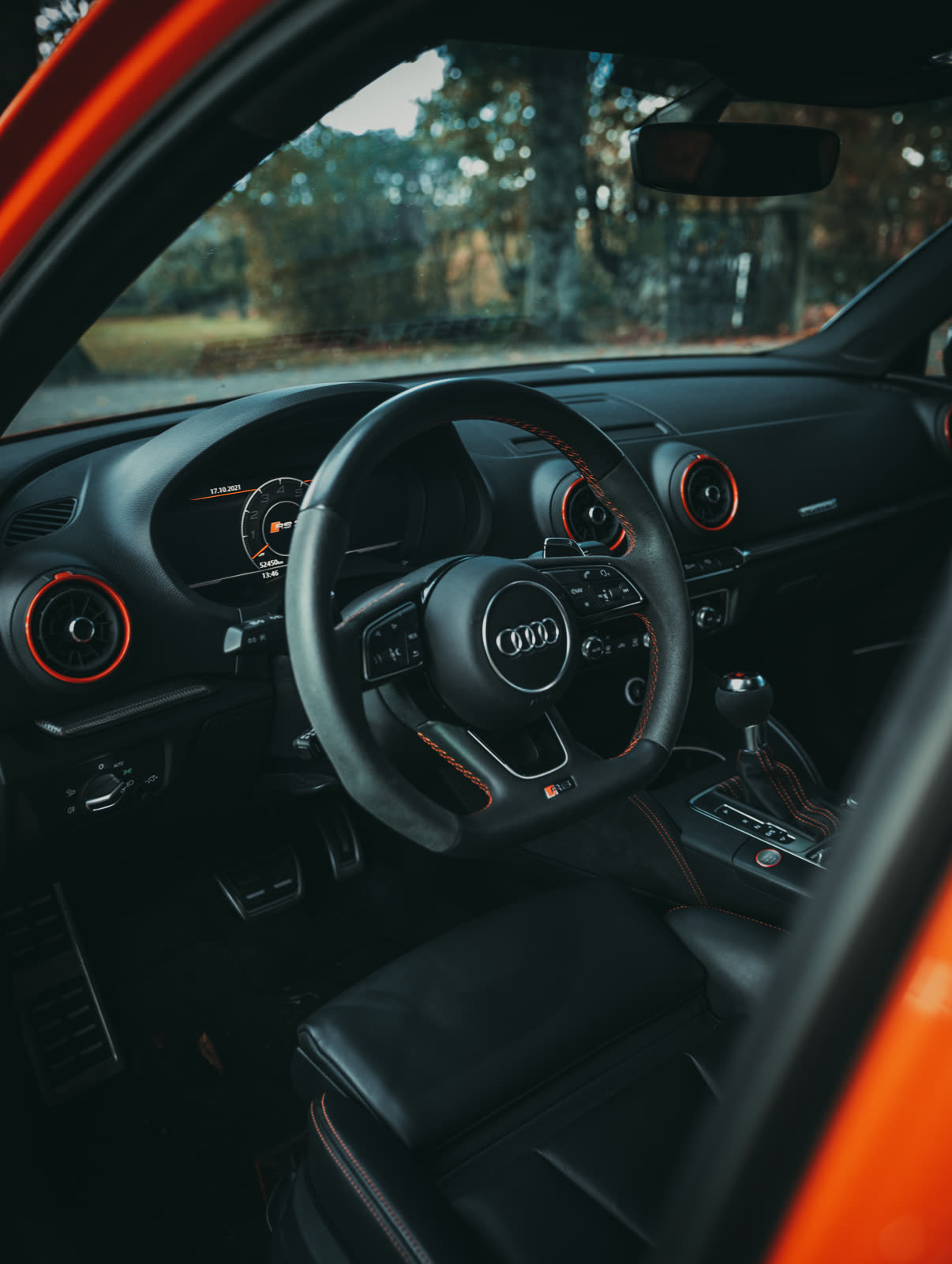 Cupra exterior detail — Cupra Kalmar dealership