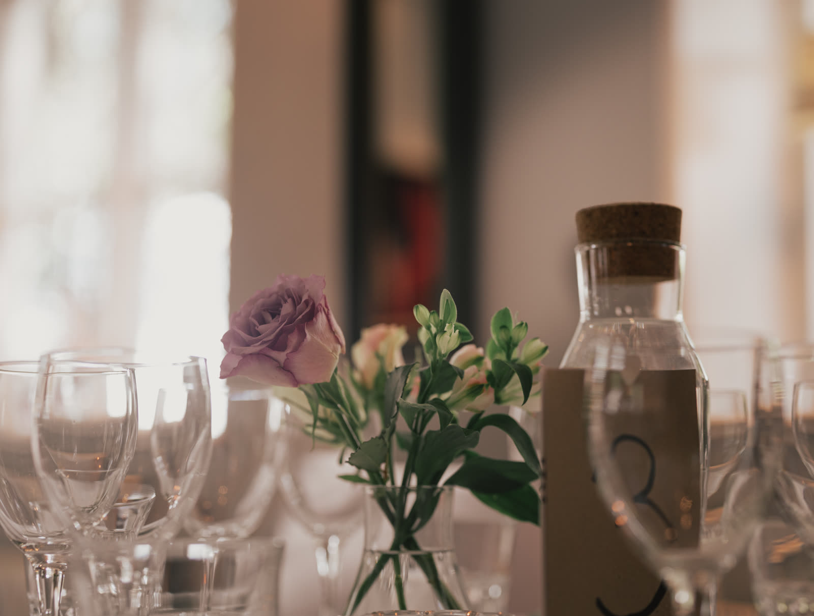 Wedding photography at Söderport Kalmar — guest moment