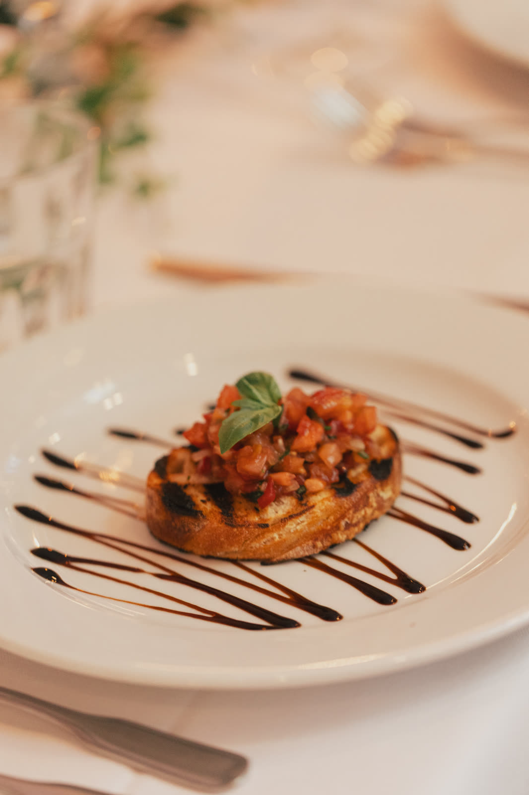 Wedding day finale at Söderport Kalmar — couple in low light