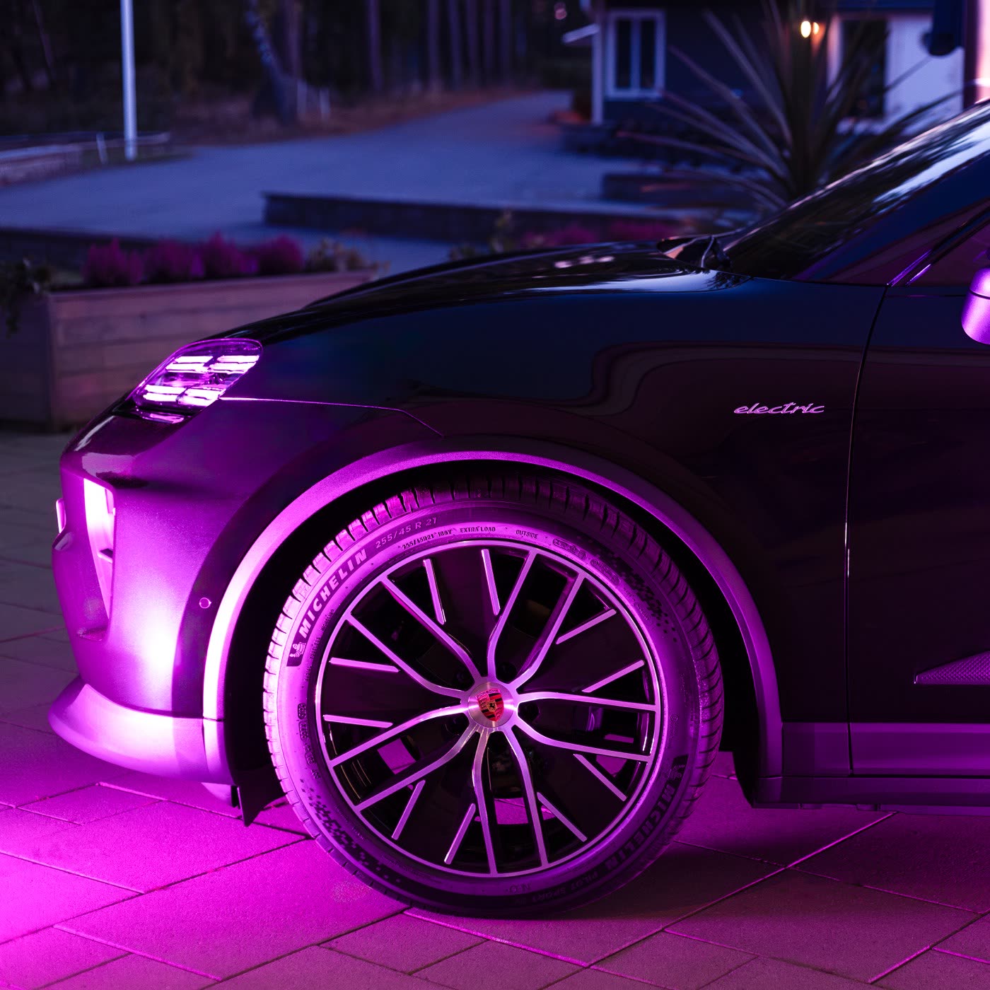 Porsche 911 Carrera GTS interior — steering wheel and digital cockpit at Porsche Center Kalmar