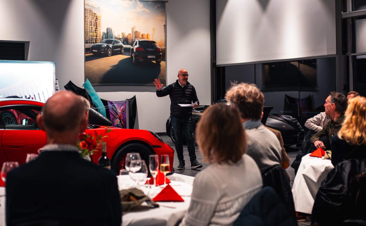Plated chocolate dessert with raspberry crisps at Porsche Center Kalmar event dinner